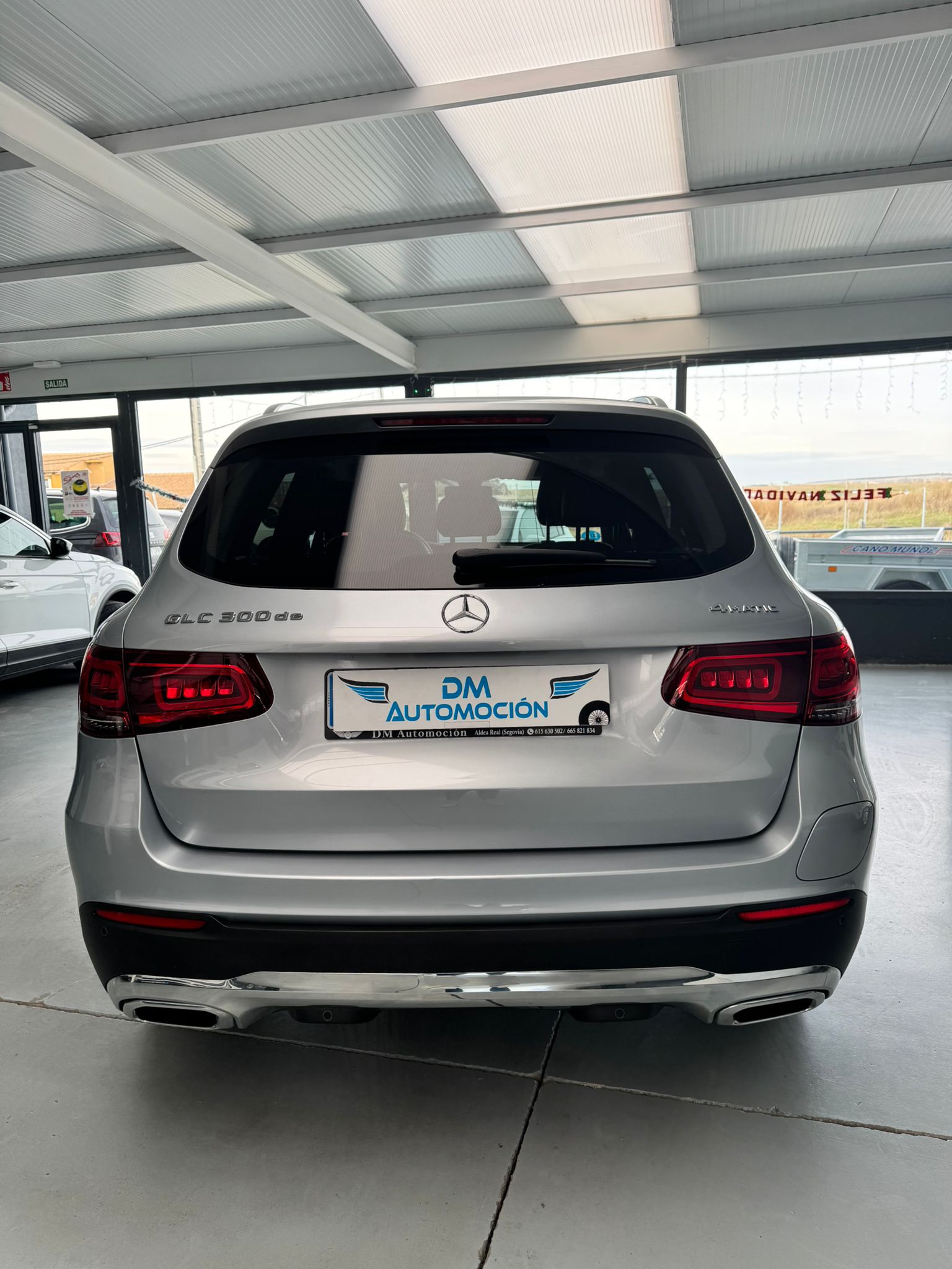 
								MERCEDES BENZ GLC full									