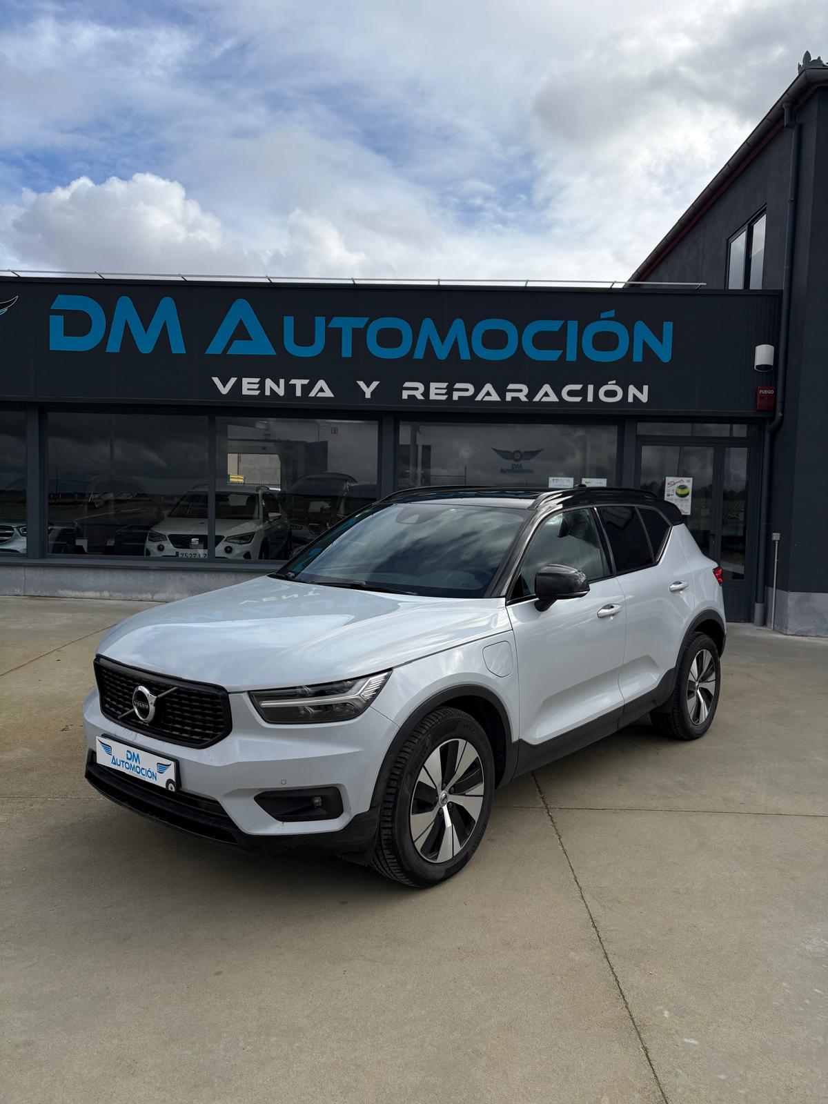 
								Volvo XC40 2020 full									