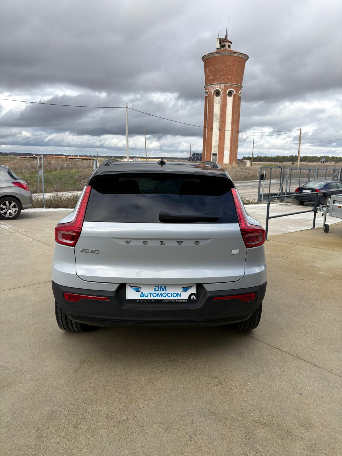 
								Volvo XC40 2020 full									
